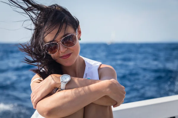 Woman on yacht — Stock Photo, Image