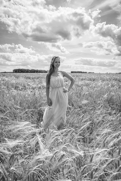 Woman on nature background — Stock Photo, Image