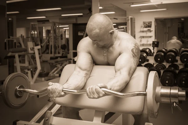 Mannen i gym — Stockfoto