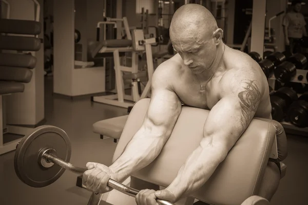 Mannen i gym — Stockfoto