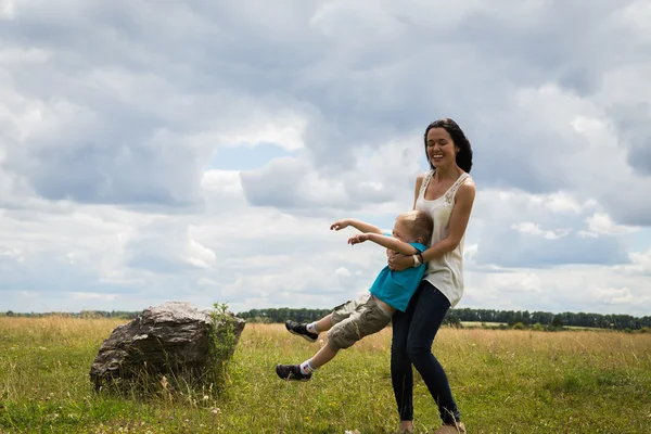 Mãe e filho — Fotografia de Stock