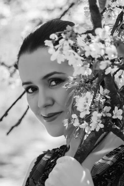 Girl in garden — Stock Photo, Image