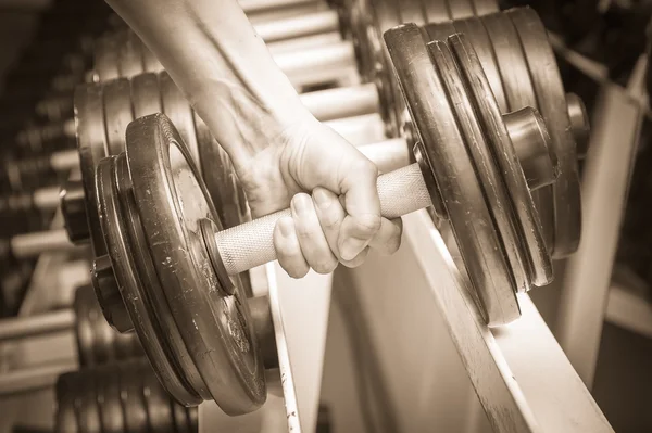 Mannen på gym — Stockfoto