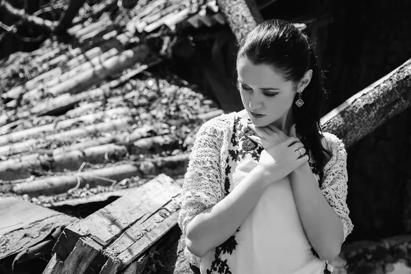 Beautiful brunette in vintage vearing — Stock Photo, Image