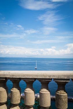 Deniz manzaralı balkon
