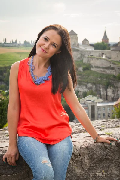 Girl in front of the Old Castle — Stock Photo, Image