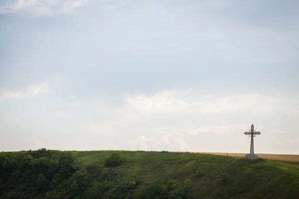 Kreuz auf dem Feld — Stockfoto