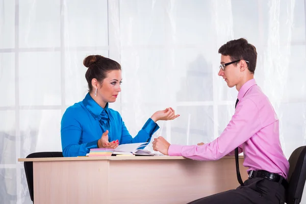 Geschäftsfrau beim Einstellungsgespräch — Stockfoto