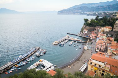 Akdeniz sahil kasabası.