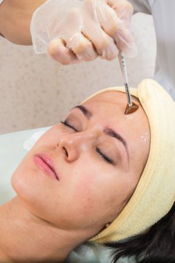 Şevval Özçelik Güzellik Dermaroller yordam gerçekleştirir