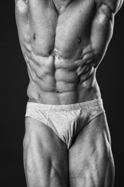 kaslı adam vücut geliştirmeci