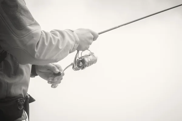 Fiskare med spinning — Stockfoto