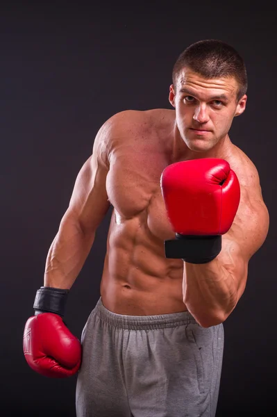 Boxeador joven luchador — Foto de Stock