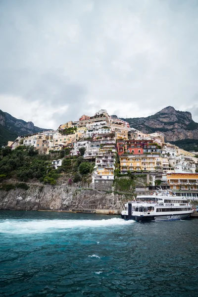 Veduta della bellissima città mediterranea — Foto Stock