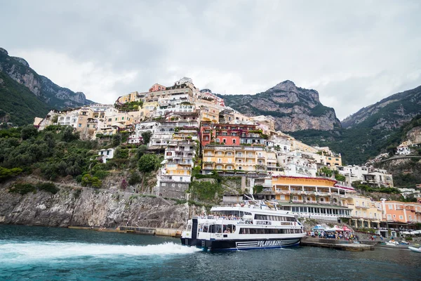 Veduta della bellissima città mediterranea — Foto Stock