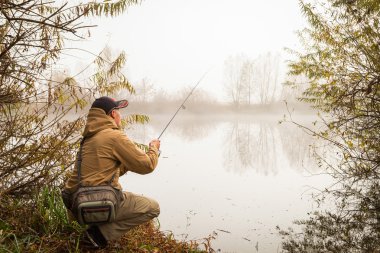 iplik ile balıkçı
