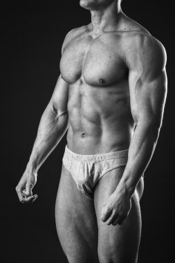 kaslı adam vücut geliştirmeci