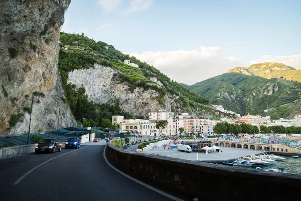 Beau paysage méditerranéen par la fenêtre de la voiture — Photo