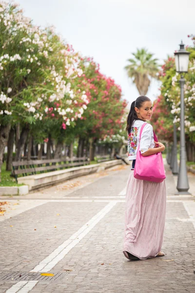 Young tourist woman — Stock Photo, Image