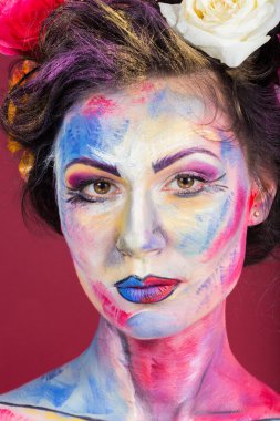 renkli makyaj ile model