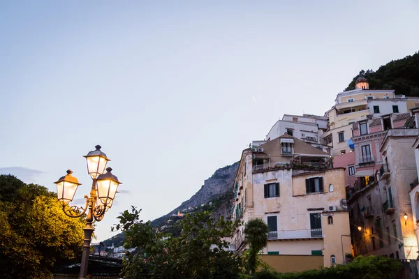 Bela paisagem urbana da noite — Fotografia de Stock