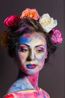 renkli makyaj ile model