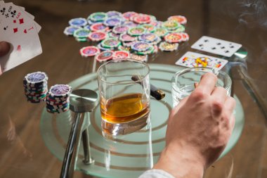 Casino poker oyuncusu