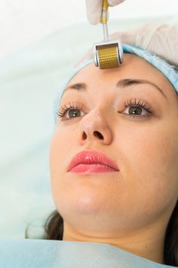 Anti-Aging tedavi gerçekleştirme