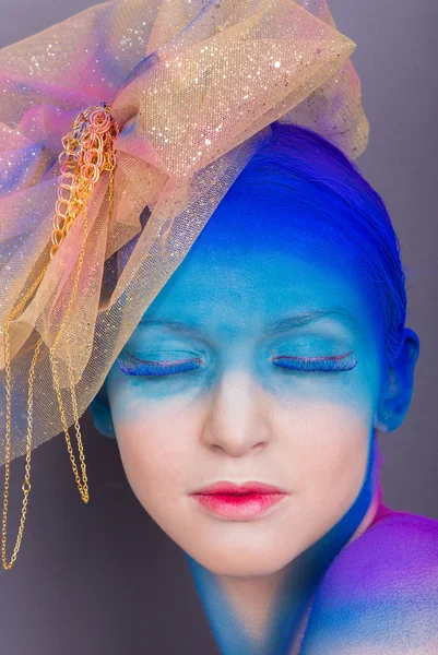 Model met creatieve make-up — Stockfoto