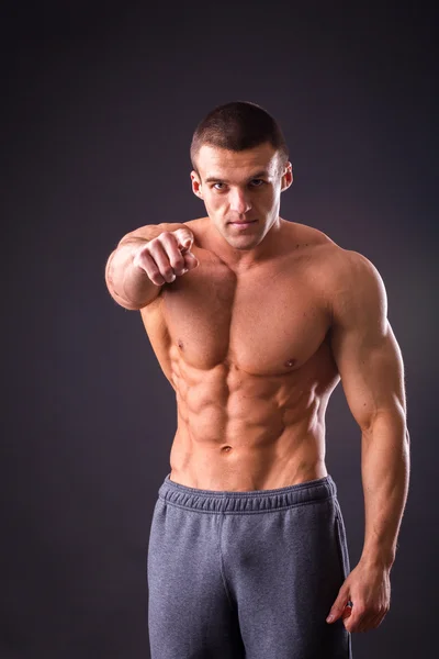 Muskuløs mand bodybuilder - Stock-foto