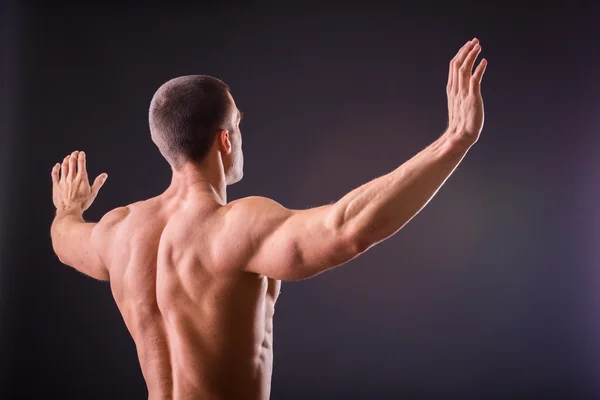 Muscular man bodybuilder — Stock Photo, Image