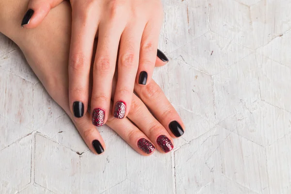 Hermosas uñas de manicura — Foto de Stock