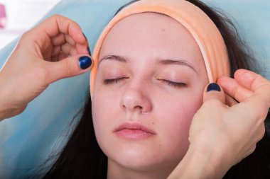 kaplıca tedavisi alma kadın.