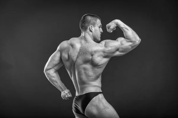 Muskulös man bodybuilder — Stockfoto