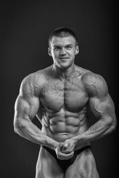 Muskelprotz Bodybuilder — Stockfoto