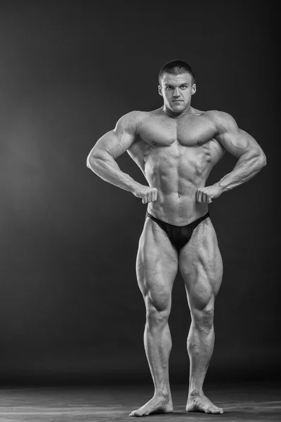 Muskulös man bodybuilder — Stockfoto