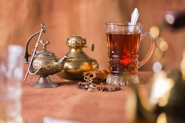 Copa de té vintage y keetles — Foto de Stock