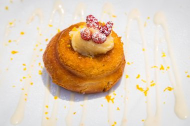 tatlı taze çilek ile