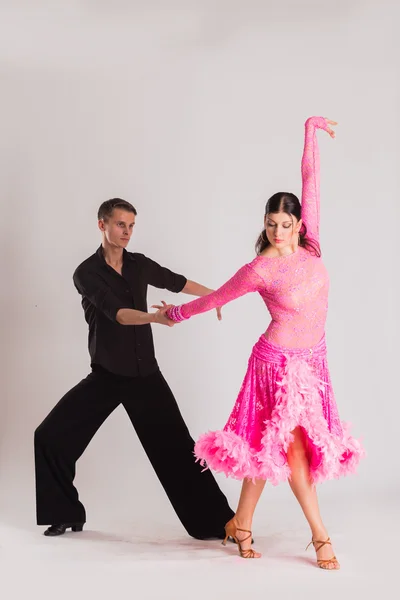 Pozlar dans balo salonu dansçılar — Stok fotoğraf