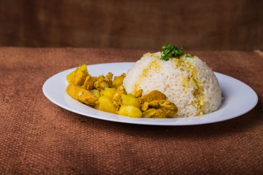 Sebze ile Doğu pilav