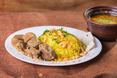 Pilav et ve özel çorba ile