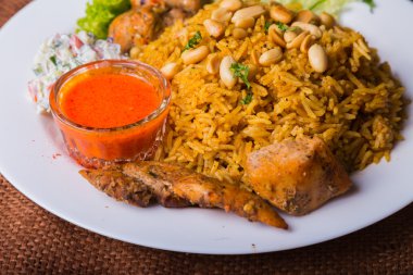 Sebze ile Doğu pilav