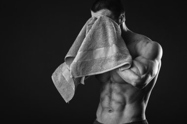 Bir çalışmadan sonra güçlü adam