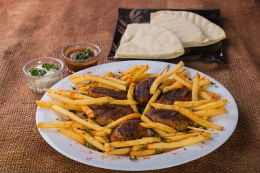 Etli patates kızartması