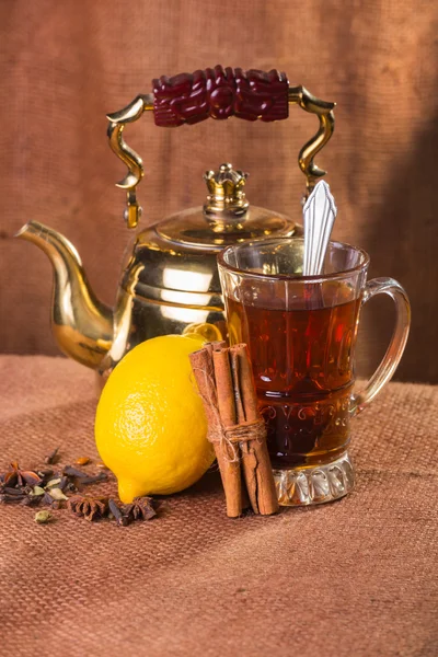 Delicious  Tea with lemon — Stock Photo, Image