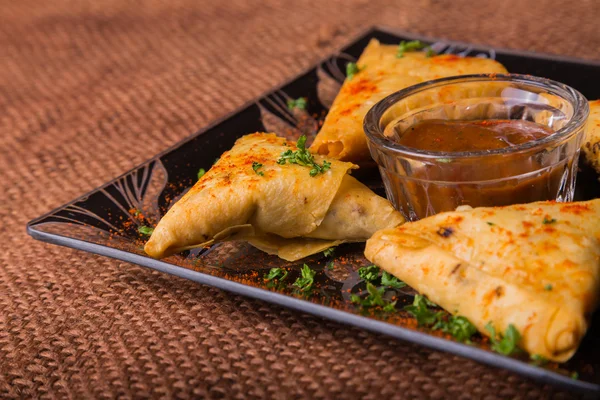 Hamur Doğu üçgenler.