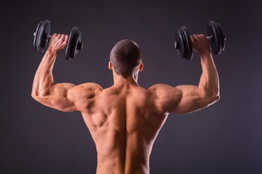 Sporcu bir halter holding.