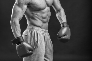 Boks eldivenleri erkekte