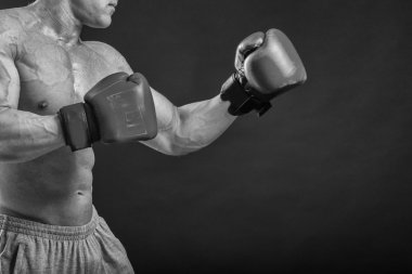 Boks eldivenleri erkekte