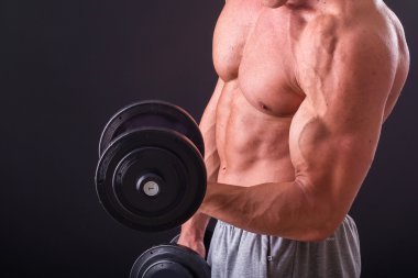 Sporcu bir halter holding.